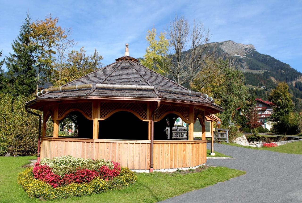Hotel Kerschbaumer Russbach am Pass Gschuett Exterior photo
