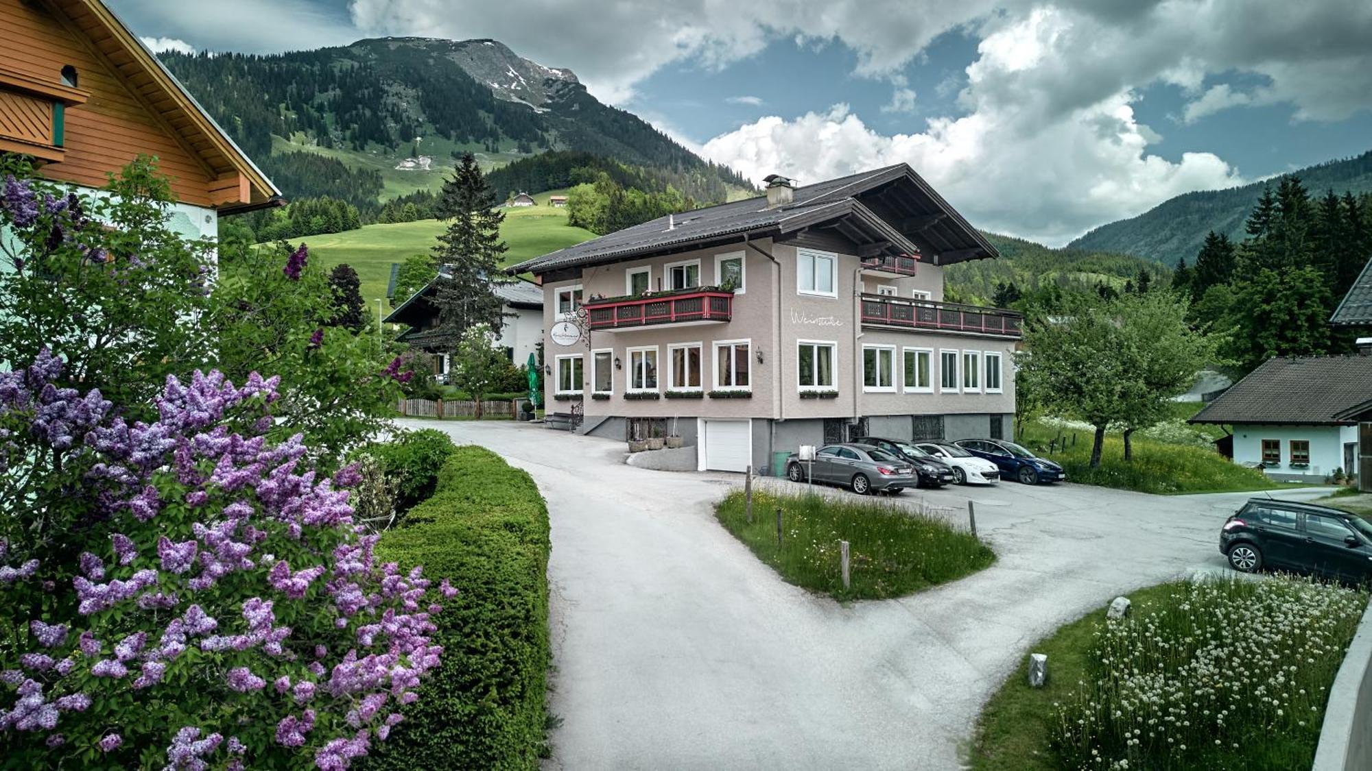 Hotel Kerschbaumer Russbach am Pass Gschuett Exterior photo
